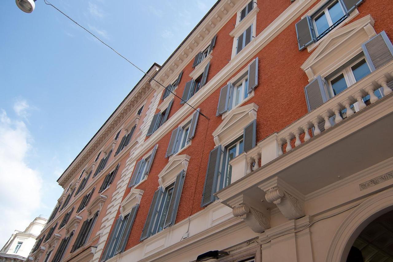 Alla Dolce Vita Roma Centro Номер фото